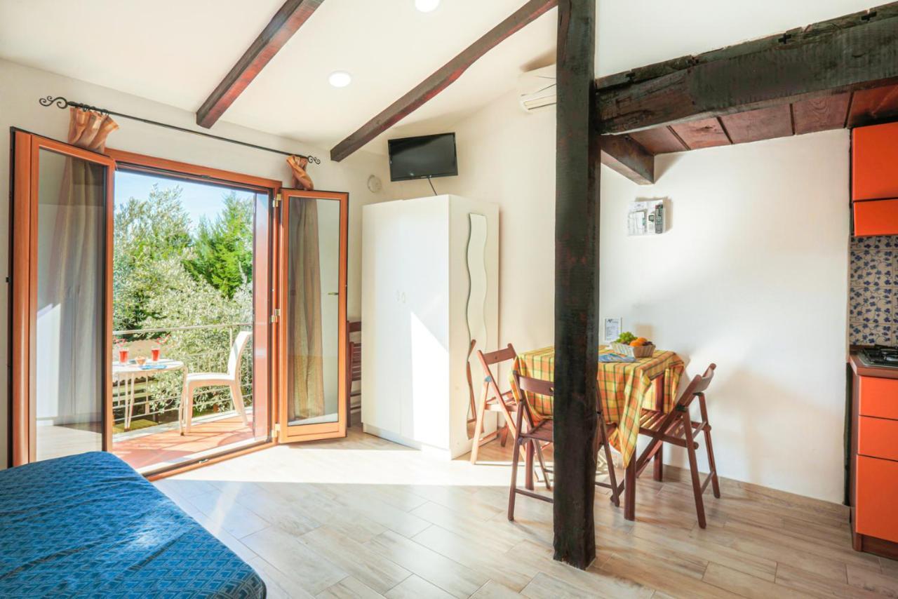 Aparthotel Relais Il Frantoio Massa Lubrense Zimmer foto